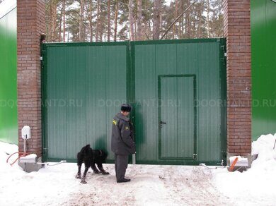 Комплект стандартных распашных ворот в алюминиевой раме сэндвич панель 3500х2200